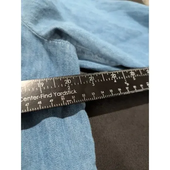 Levis Denim Shirt Women Size XL Blue Sawtooth Pearl Snaps Western Red Tab Rodeo - Picture 14 of 15